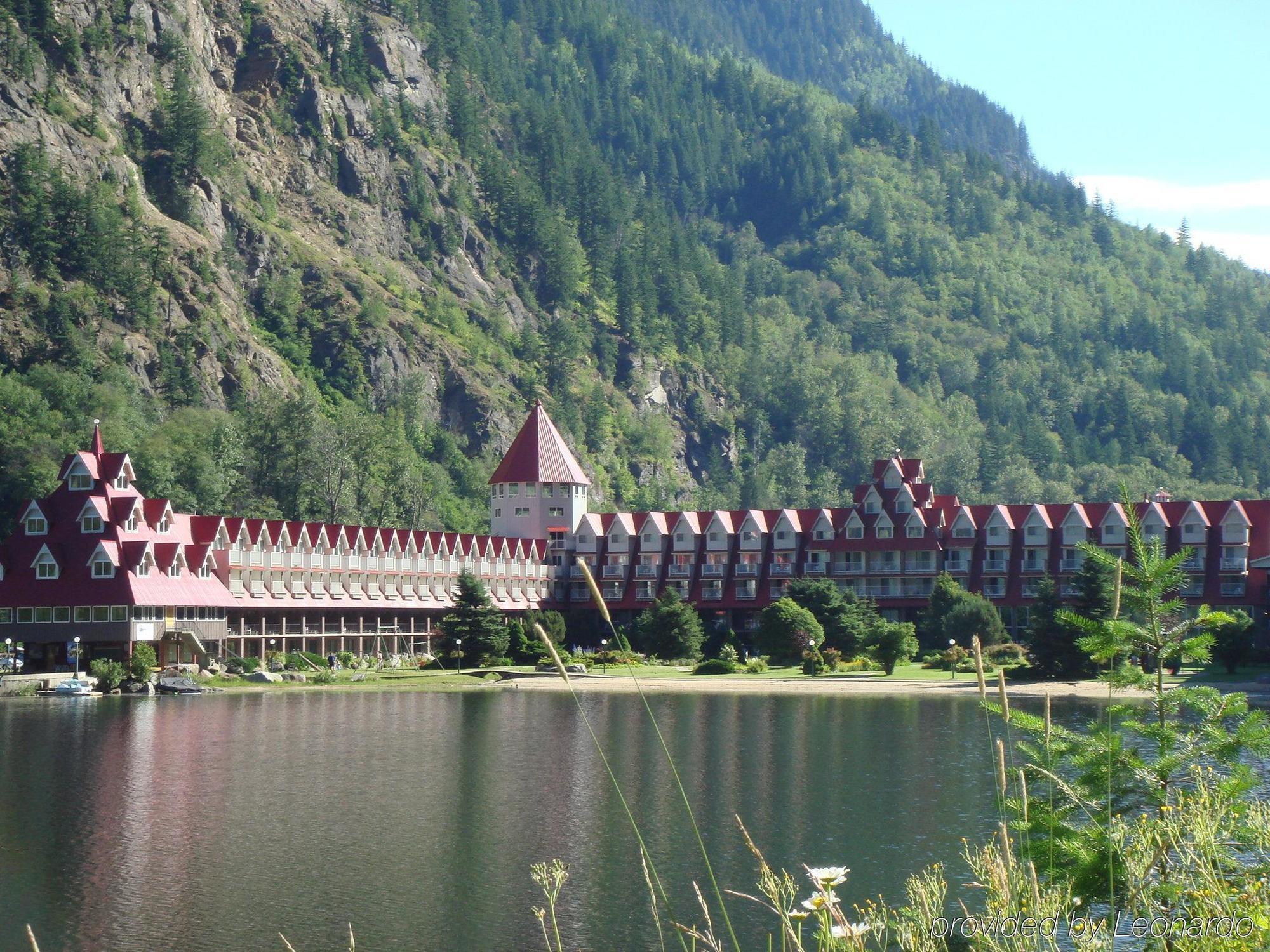 Three Valley Lake Chateau Revelstoke Exteriér fotografie